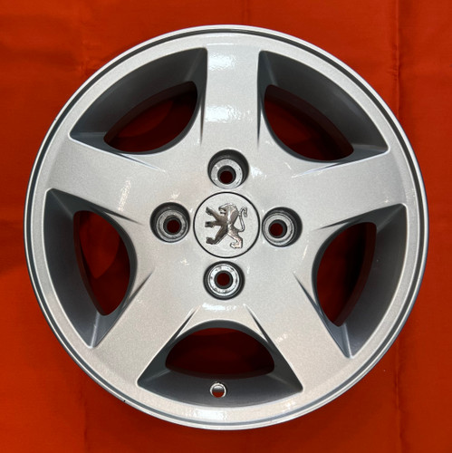 تورنادو 14 نقره ای